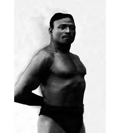 Buyenlarge Bodybuilder's Shadowed Torso' Photographic Print In Black;white