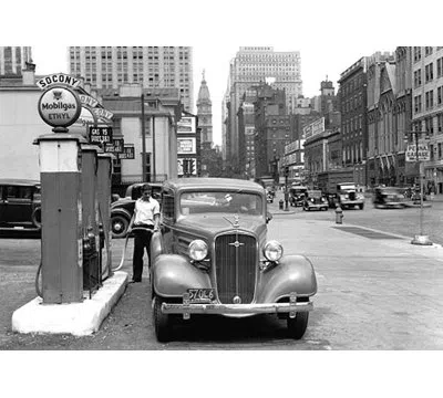 Buyenlarge 'broad And Pine, Gas Station Looking North, Philadelphia, Pa' Photographic Print In Black;white