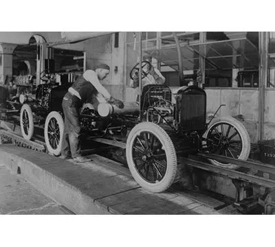 Buyenlarge Car Assembly In Detroit Factory - Photograph Print In Black;gray