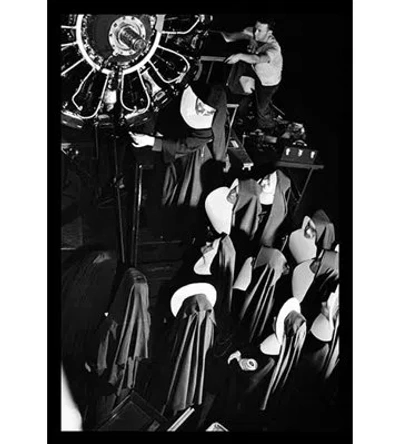 Buyenlarge 'flying Nun Pre-flight Class Washington Dc' Photographic Print In Black;white