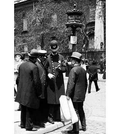 Buyenlarge Giving Directions To A Lost Soul, New York City - Photograph Print In Black;white