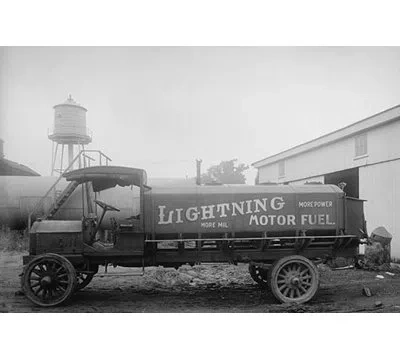 Buyenlarge 'more Power From Lightening Motor Fuel From Penn Oil Truck' Photographic Print In Black;gray