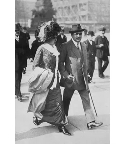 Buyenlarge Mr. And Mrs. Enrico Caruso - Photograph Print In Black;gray