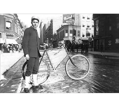 Buyenlarge 'new York City Bike Messenger' Photographic Print In Black;white