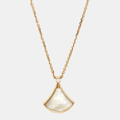 Pre-owned Bvlgari Divas' Dream Mother Of Pearl Diamond 18k Rose Gold Necklace