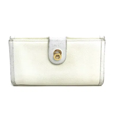 Pre-owned Bvlgari White Leather Long Wallet (bi-fold) ()