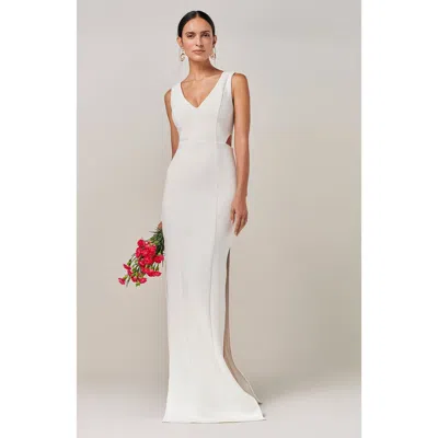 Bwldr Noah Gown In White