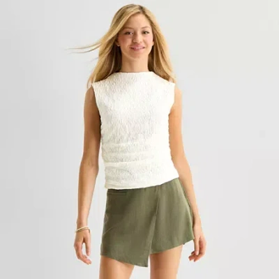 By & By By&by Womens Juniors Sleeveless Blouse In White