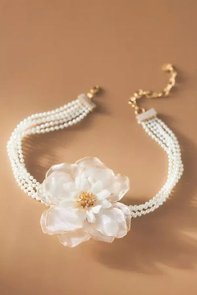 By Anthropologie 3d Floral Choker Necklace In White