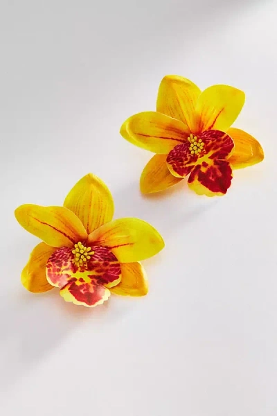 By Anthropologie 3d Floral Post Earrings In Yellow