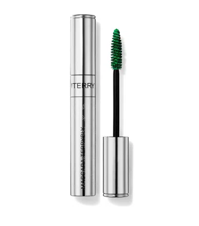 By Terry Mascara Terrybly In White