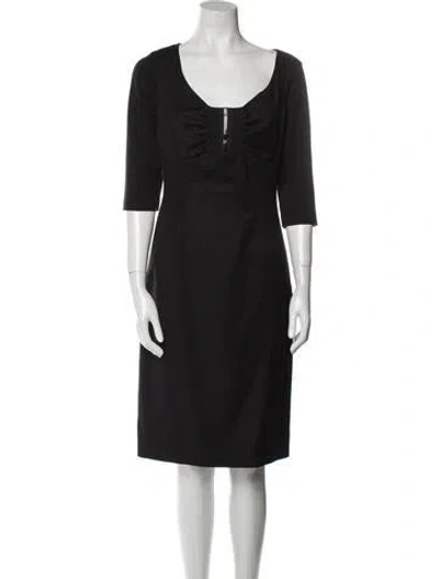 Pre-owned Byblos Scoop Neck Knee-length Dress In Black