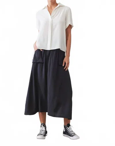 B.yu Pleated Short Sleeve Blouse In White
