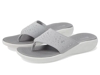 Bzees Cruise Bright Wedge Sandals In White