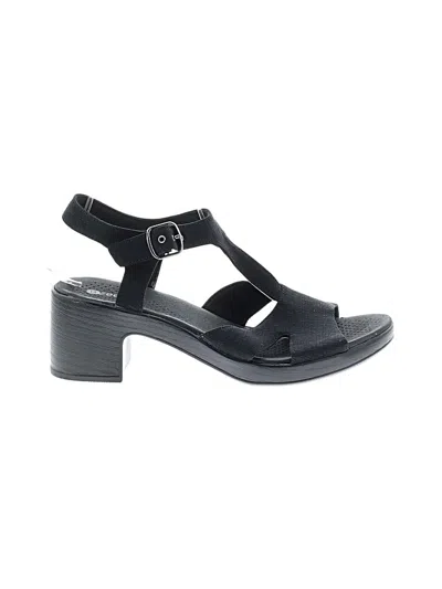 Pre-owned Bzees Sandals In Black