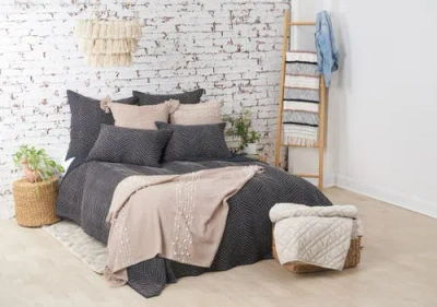 C & F Home C&f Home Jackson Onyx Bedding Quilt Collection In Black