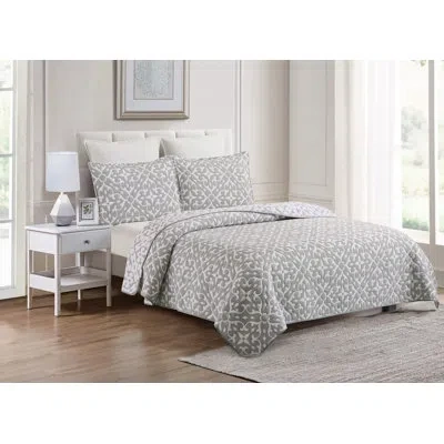 C & F Home Medallion Jacquard Reversible 2 Piece Quilt Coverlet Set In White;gray