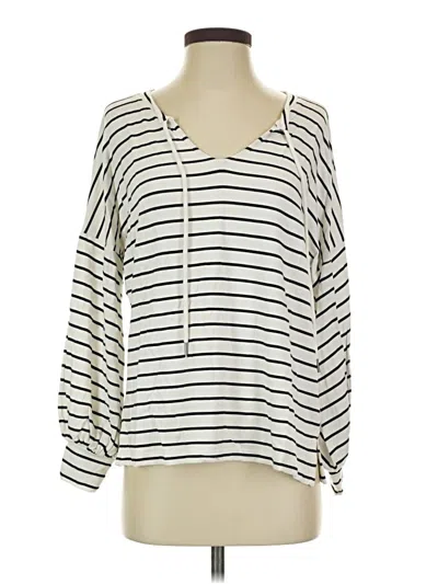 Pre-owned Cabi 3/4 Sleeve T-shirt In Ivory