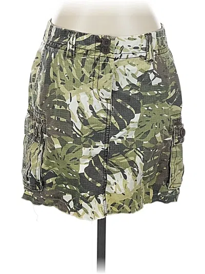 Pre-owned Cabi Casual Skirt In Green