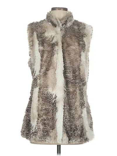 Pre-owned Cabi Faux Fur Vest In White