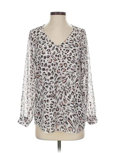 Pre-owned Cabi Long Sleeve Blouse In Silver