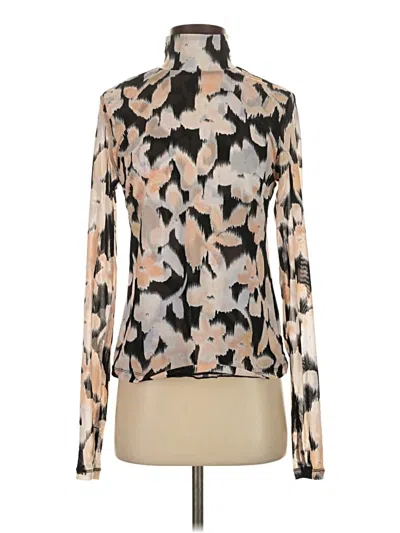 Pre-owned Cabi Long Sleeve Blouse In Tan