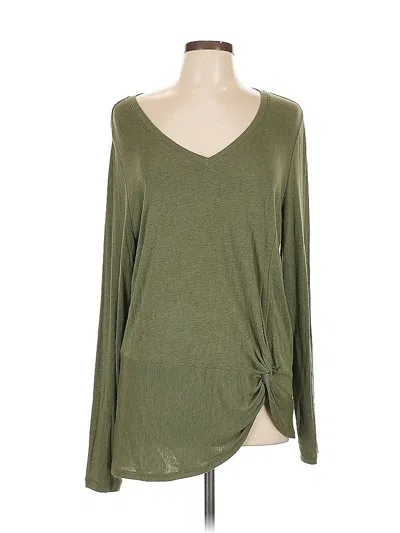 Pre-owned Cabi Long Sleeve T-shirt In Green