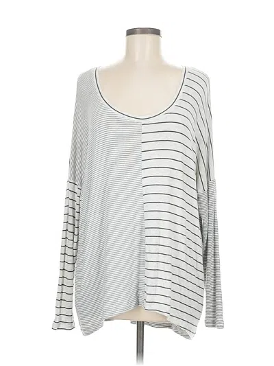 Pre-owned Cabi Long Sleeve T-shirt In Silver