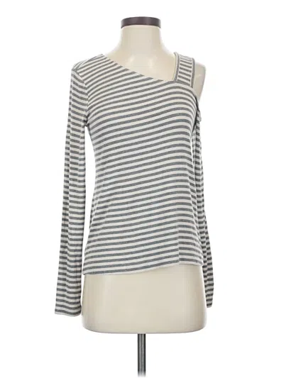 Pre-owned Cabi Long Sleeve T-shirt In Gray