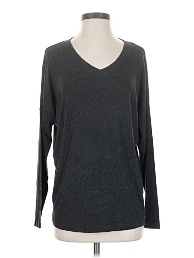 Pre-owned Cabi Long Sleeve T-shirt In Gray