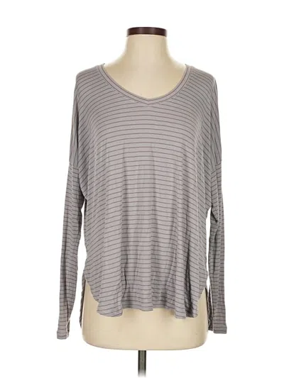 Pre-owned Cabi Long Sleeve T-shirt In Gray