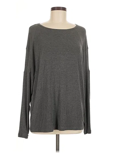 Pre-owned Cabi Long Sleeve T-shirt In Gray