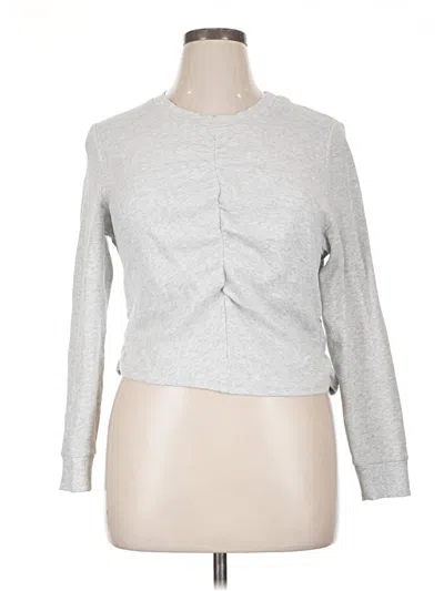 Pre-owned Cabi Long Sleeve T-shirt In Gray