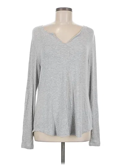 Pre-owned Cabi Long Sleeve T-shirt In Gray