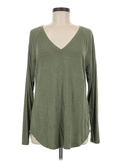 Pre-owned Cabi Long Sleeve T-shirt In Green