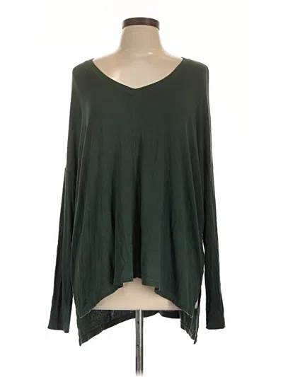 Pre-owned Cabi Long Sleeve T-shirt In Green