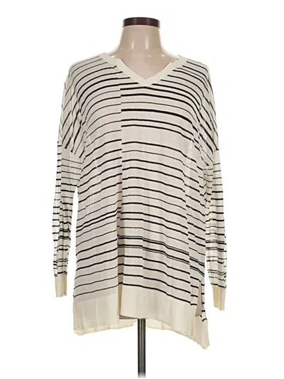 Pre-owned Cabi Long Sleeve T-shirt In Ivory