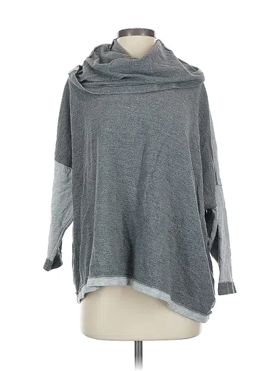 Pre-owned Cabi Poncho In Gray