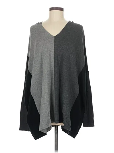 Pre-owned Cabi Poncho In Gray