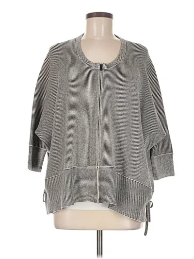 Pre-owned Cabi Poncho In Gray