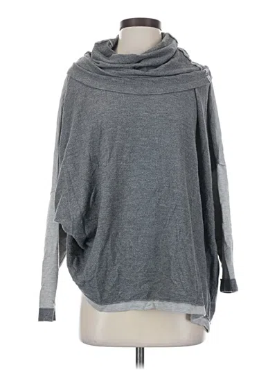 Pre-owned Cabi Poncho In Gray
