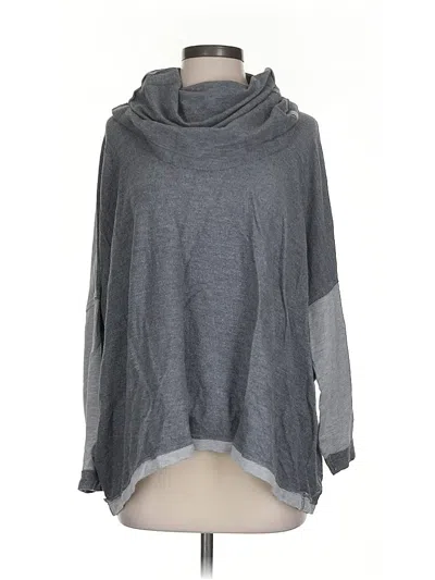 Pre-owned Cabi Poncho In Gray
