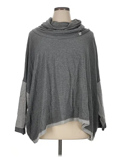 Pre-owned Cabi Poncho In Gray