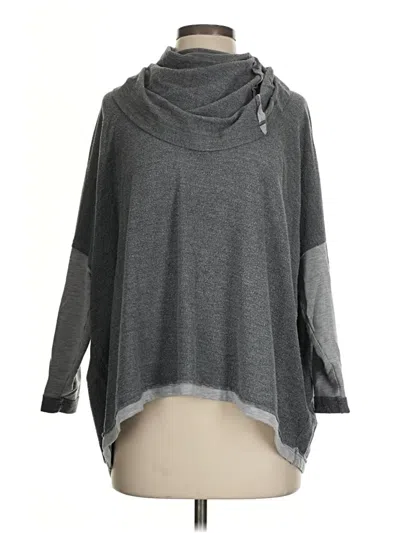 Pre-owned Cabi Poncho In Gray