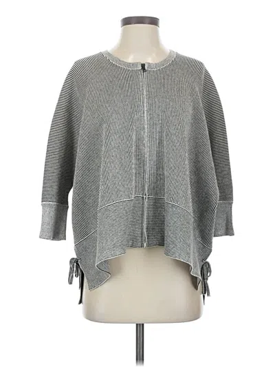 Pre-owned Cabi Poncho In Gray