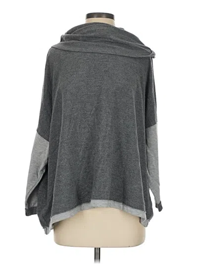 Pre-owned Cabi Poncho In Gray