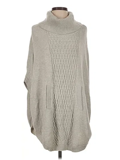 Pre-owned Cabi Poncho In Gray