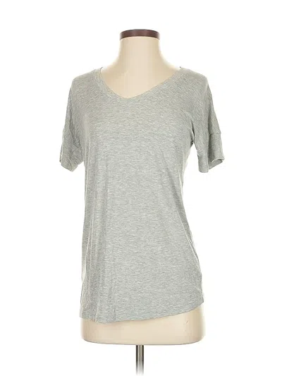 Pre-owned Cabi Short Sleeve T-shirt In Gray