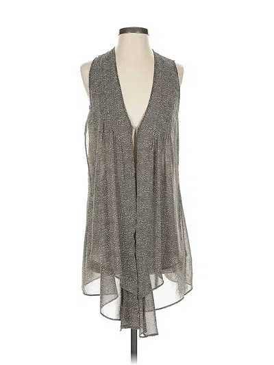 Pre-owned Cabi Sleeveless Blouse In Gray