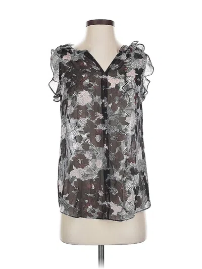 Pre-owned Cabi Sleeveless Blouse In Silver